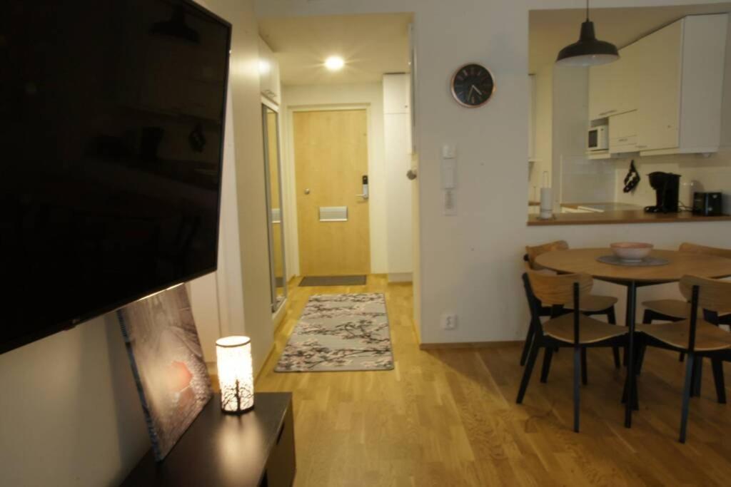 Keskustan Kaksio 45 M2 Autopaikalla, Rautatienkatu 19, 9 Krs Apartment Oulu Ngoại thất bức ảnh