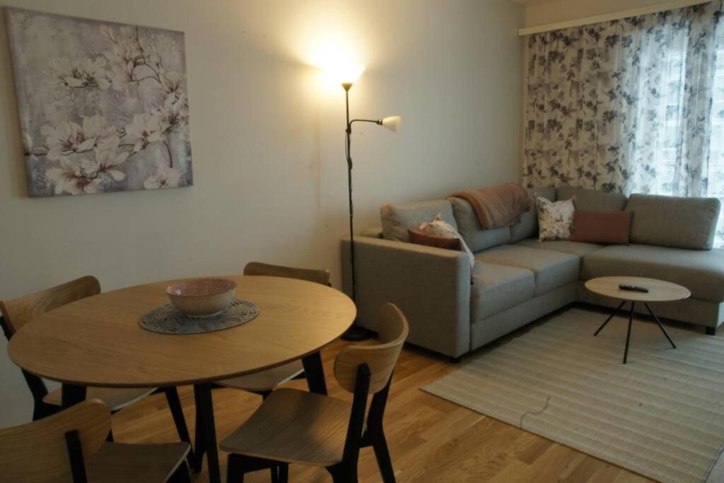 Keskustan Kaksio 45 M2 Autopaikalla, Rautatienkatu 19, 9 Krs Apartment Oulu Ngoại thất bức ảnh