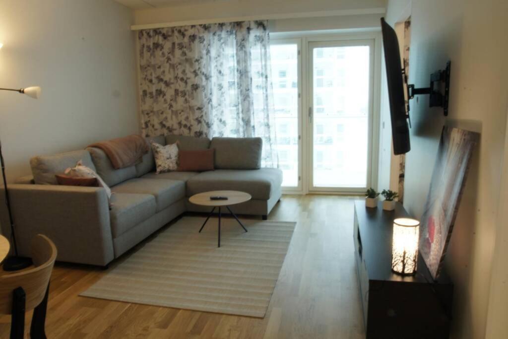 Keskustan Kaksio 45 M2 Autopaikalla, Rautatienkatu 19, 9 Krs Apartment Oulu Ngoại thất bức ảnh