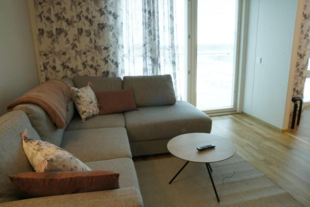 Keskustan Kaksio 45 M2 Autopaikalla, Rautatienkatu 19, 9 Krs Apartment Oulu Ngoại thất bức ảnh