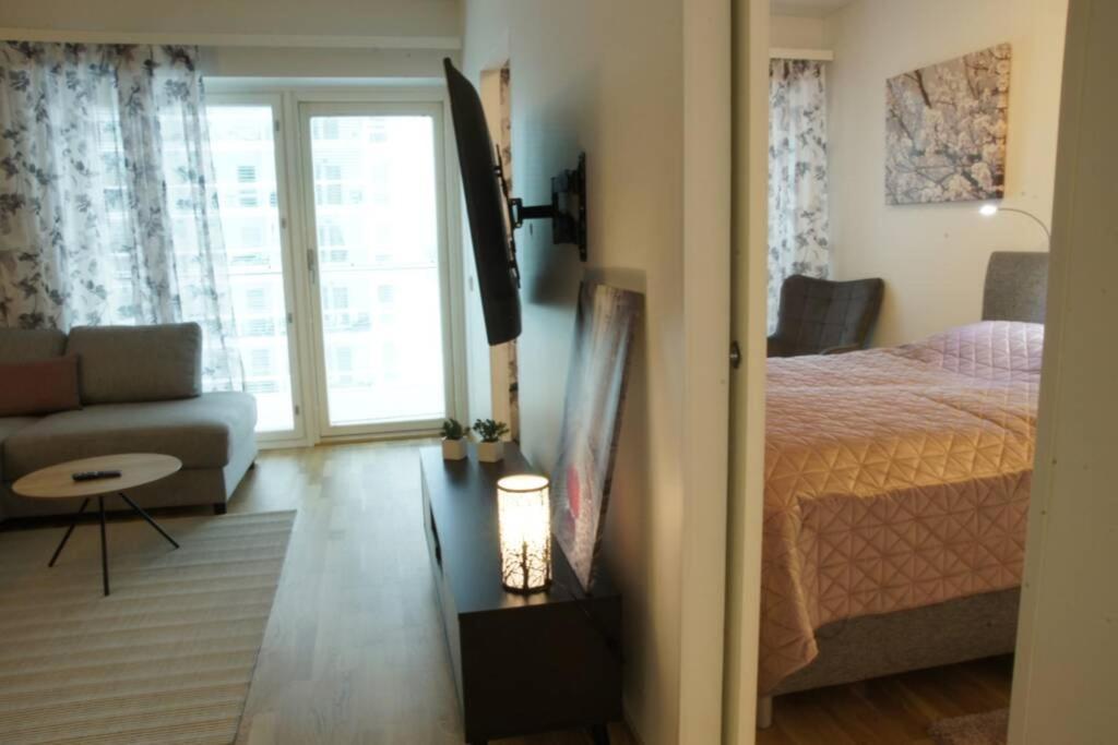 Keskustan Kaksio 45 M2 Autopaikalla, Rautatienkatu 19, 9 Krs Apartment Oulu Ngoại thất bức ảnh