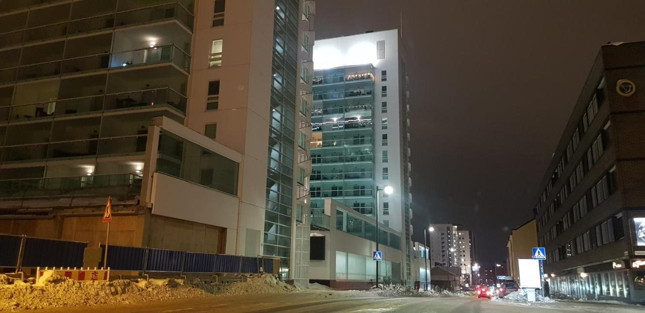 Keskustan Kaksio 45 M2 Autopaikalla, Rautatienkatu 19, 9 Krs Apartment Oulu Ngoại thất bức ảnh